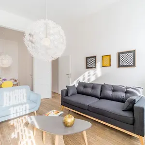 https://grand-place-2-bedroom.brusselshotelsbook.com