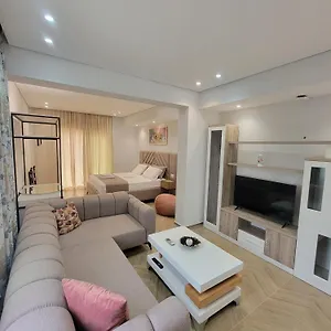 Luxury Studio's J&m Villa